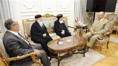 وفد الكنيسة الأرثوذكسية يهنئ محافظ القاهرة بعيد الأضحى المبارك