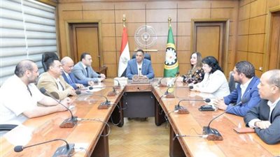 محافظ الدقهلية الرئيس عبد الفتاح السيسي هو الداعم الأول للصناعة