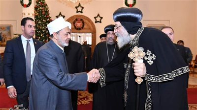 شيخ الأزهر يتلقى اتصالًا هاتفيًا من البابا تواضروس الثاني للتهنئة بعيد الأضحى المبارك