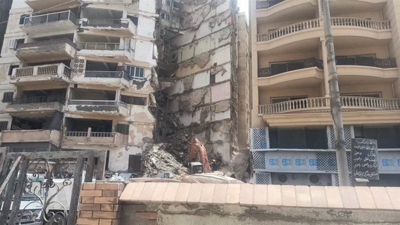 العقار المنهار بالإسكندرية