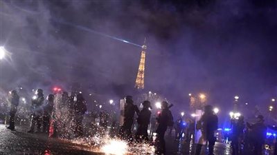 عاجل.. فرض حظر تجول وغلق محطات المترو بباريس بعد اتساع رقعة المظاهرات