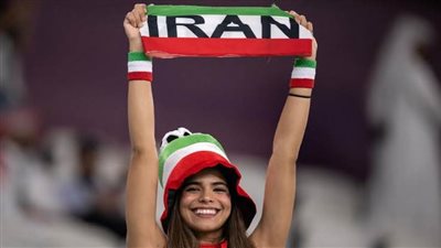 إيران تجيز حضور النساء مباريات كرة القدم داخل الملاعب