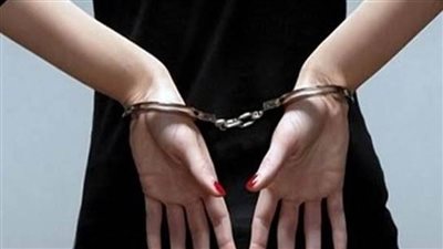 ضبط سيدة تخصصت في سرقة متعلقات السيدات حال تواجدهن داخل المتاجر بالقاهرة