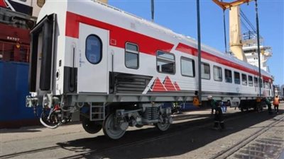 وزير النقل: وصول 15 عربة درجة ثالثة مكيفة جديدة إلى ميناء الإسكندرية 