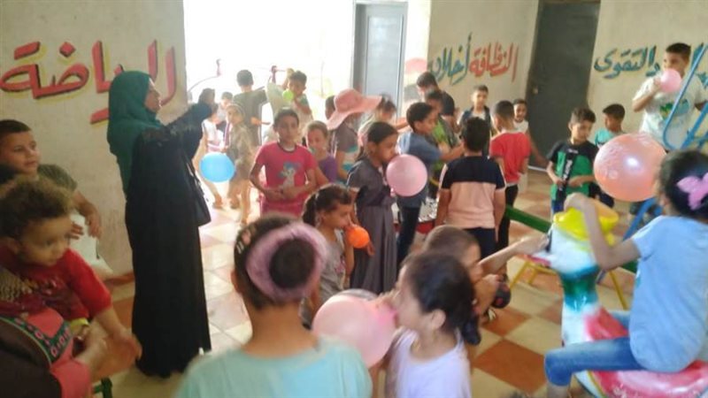 إقبال كثيف من الشباب