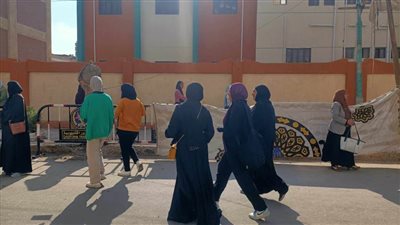 طلاب الثانوية العامة بالقليوبية يؤدون امتحان الاستاتيكا