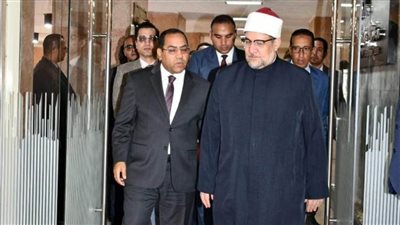 وزير الأوقاف ورئيس التنظيم والإدارة يتفقدان سير أعمال الاختبارات بمركز تقييم القدرات