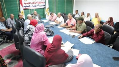 وكيل وزارة التعليم يترأس اجتماعا موسعا لمناقشة الاستعداد للعام الدراسي الجديد 