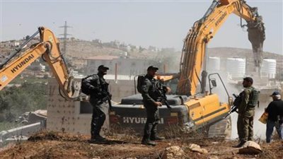 قوات الاحتلال تهدم منزلاً في القدس المحتلة