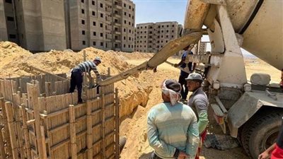 رئيس العبور الجديدة يتابع أعمال المرافق بأراضي بيت الوطن وسكن كل المصريين