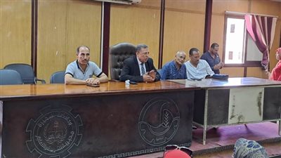 وكيل تعليم البحيرة يجتمع بأعضاء مركز توزيع أسئلة الثانوية العامة