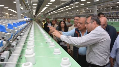 وزير قطاع الأعمال العام يتابع مراحل التشغيل التجريبي لمصنع غزل 4 بالمحلة الكبرى