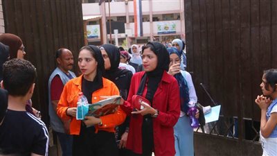 طلاب الثانوية العامة بالدقهلية عن امتحان التفاضل: حلو وخلصنا قبل الوقت