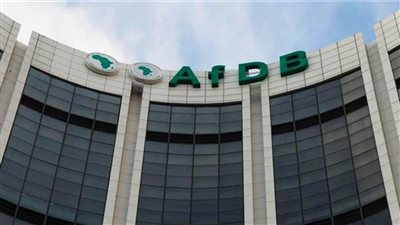 البنك الأفريقي للتنمية يتبنى مبادئ اتفاق باريس للمناخ في إقراض المؤسسات