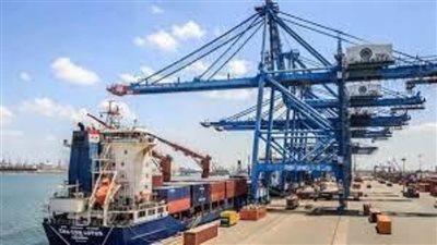 ميناء دمياط يتداول 36 سفينة للحاويات والبضائع العامة