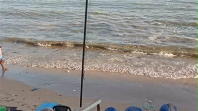 شواطئ الإسكندرية ترفع الرايات الحمراء 