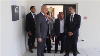 بالصور.. وزير العمل يتفقد المركز القومي للسلامة والصحة المهنية
