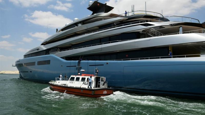 اليخوت العابرة للقناة