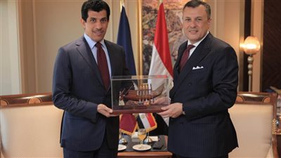 عيسى يستقبل سفير قطر بالقاهرة