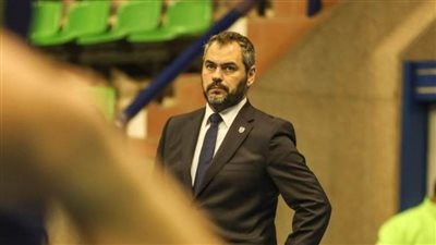 التشكيل الكامل للجهاز الفني لرجال السلة بالأهلي بقيادة الإسباني أوجستي بوش