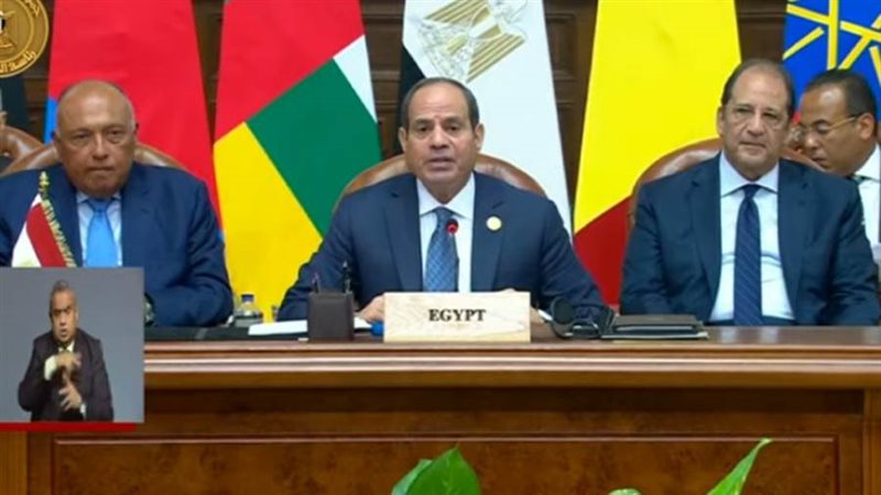 الرئيس السيسي أثناء