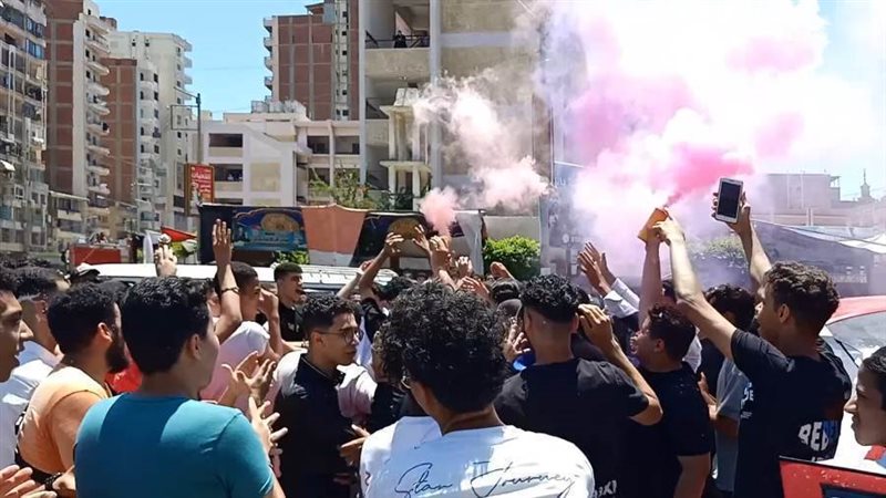 احتفالات الطلاب