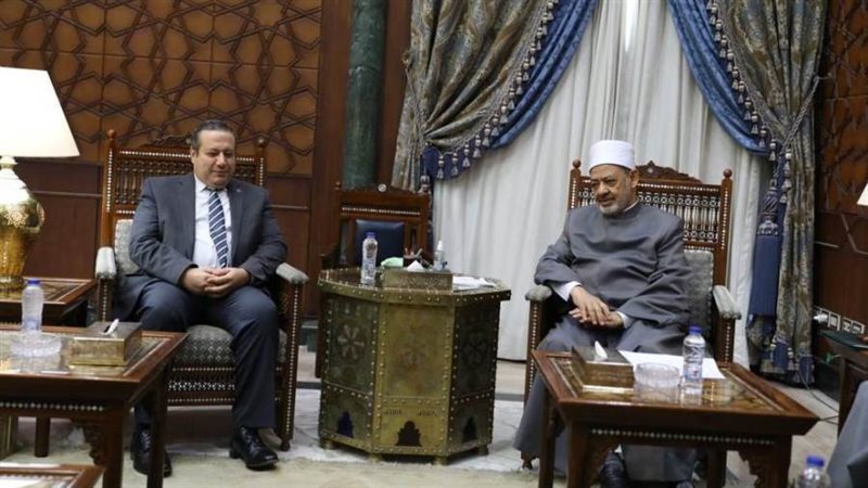 شيخ الأزهر يستقبل