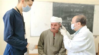 صحة المنيا تقدم خدمات طبية مجانية لـ1740 حالة بطوخ
