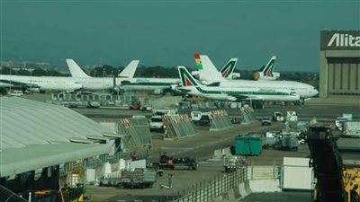 إلغاء مئات الرحلات الجوية في إيطاليا جراء إضراب النقل الجوي