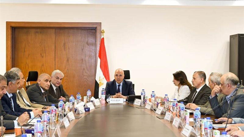 سويلم يترأس الإجتماع