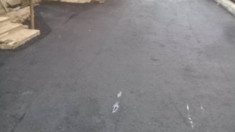 رصف ثلاث طرق