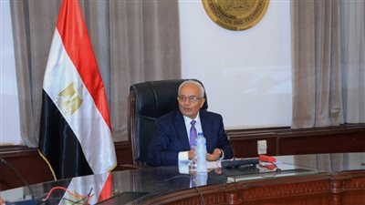 وزير التربية والتعليم يكرّم أسرع عدّاءة بمتلازمة داون في مصر