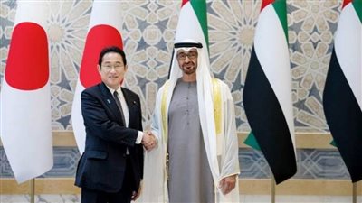 الرئيس الإماراتي ورئيس وزراء اليابان يبحثان سبل تعزيز علاقات التعاون الثنائي