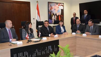 التعاون الدولي توقع منحة مع السفير الكندي بـ10 ملايين دولار لتنفيذ مشروع الزراعة الذكية مناخيً