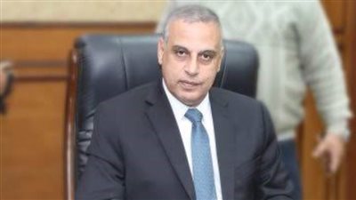 محافظ سوهاج يتفقد أعمال المرحلة الثانية من تطوير مكتبة 