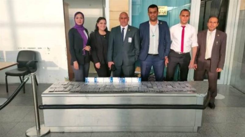 جمارك مطار برج العرب