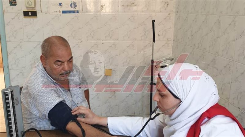 الكشف علي المواطنين