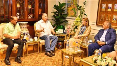  محافظ أسيوط يلتقي وفد اليونيسيف لبحث سبل التعاون لتنفيذ برامج التوعية والمبادرات المجتمعية