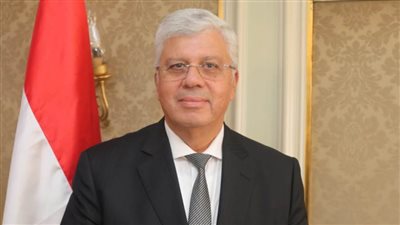 وزير التعليم العالي يطلع على تجربة التعليم العالي البريطاني لربط الخريجين بسوق العمل 