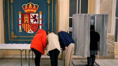 بدء التصويت في الانتخابات العامة في إسبانيا