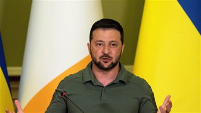 زيلينسكي: أوكرانيا بحاجة إلى درع جوي كامل لهزيمة الصواريخ الروسية