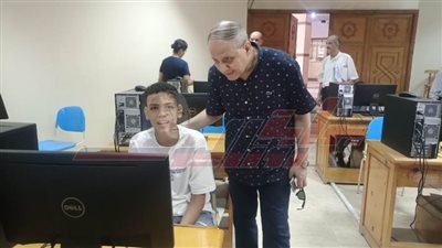 عبدالله يشهد الاختبارات الإلكترونية للالتحاق بالمدرسة الفنية لتكنولوجيا الطاقة النووية