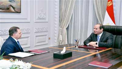 عاجل.. الرئيس السيسي يجتمع مع وزير الداخلية