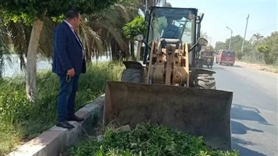 حملات مكثفة لمتابعة أعمال النظافة ودعم الإنارة وتمهيد طرق في 5 مراكز بالمنيا