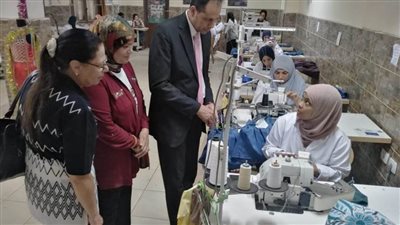 محافظ الإسكندرية يؤكد على الاهتمام بالشباب والعمل على تأهيلهم من خلال التدريب على المهن