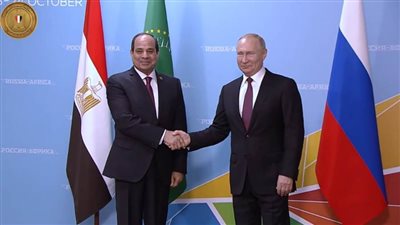 بالفيديو... الرئيس السيسي يصل إلي مدينة سان بطرسبرج للمشاركة بالقمة الإفريقية الروسية