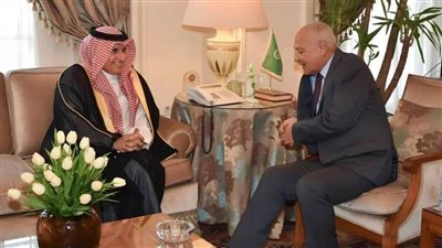 مندوب المملكة الدائم لدى الجامعة العربية يقدم أوراق اعتماده للأمين العام