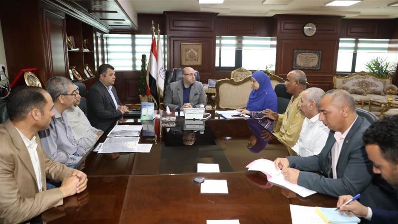 لقاء محافظ بنى سويف