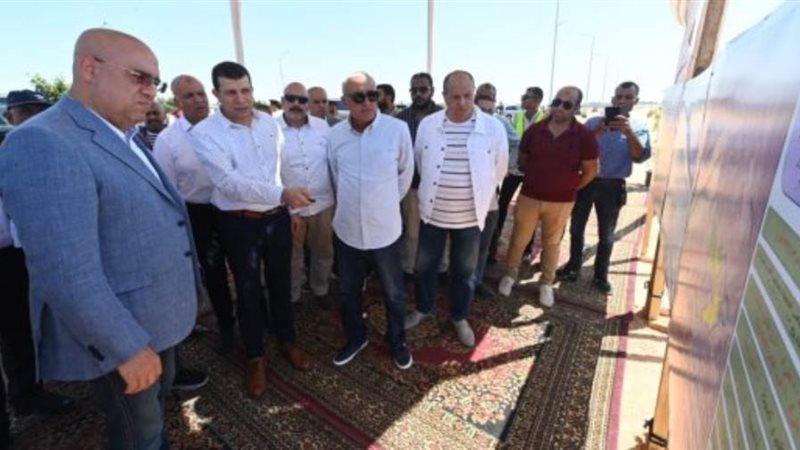 وزير الإسكان يتابع