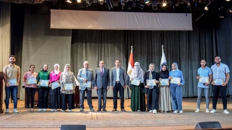 تكريم المشروعات المناخية